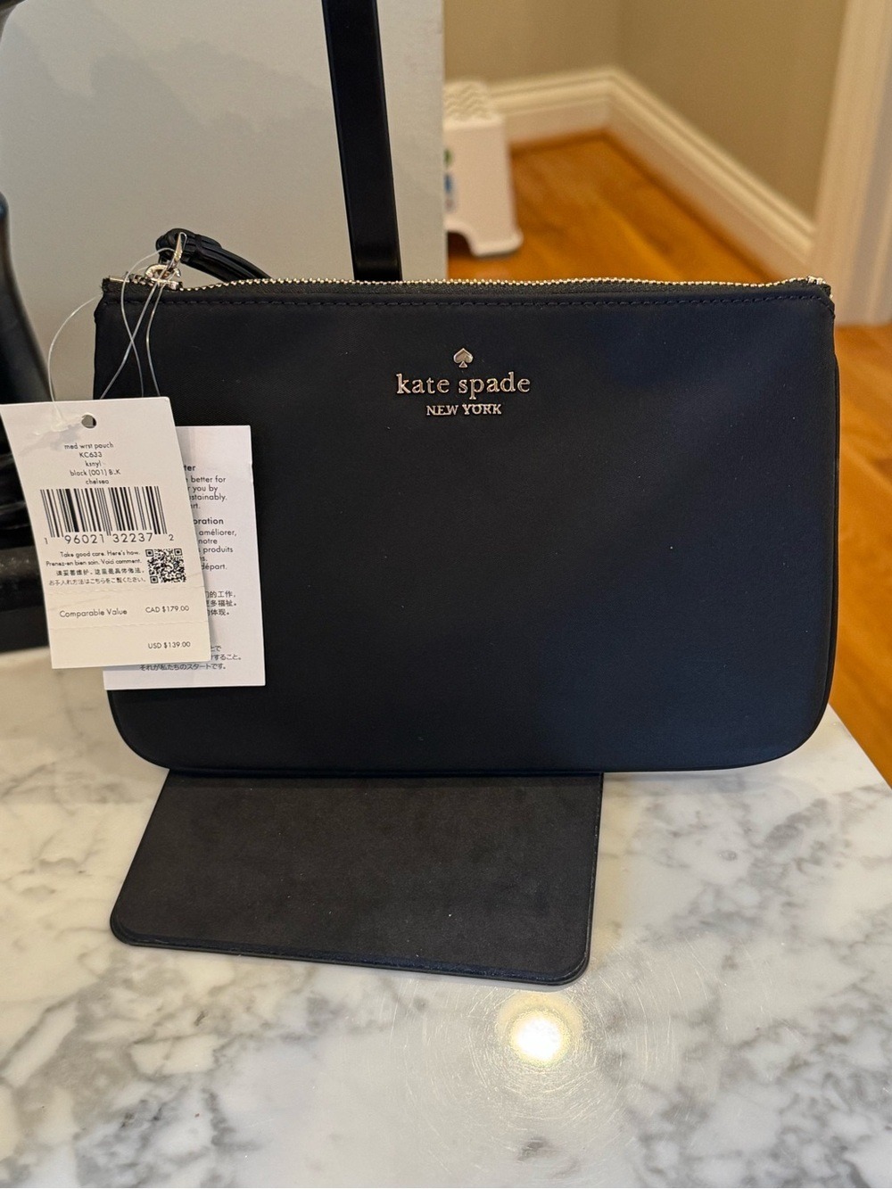 Kate Spade - Chelsea Medium Wristlet Pouch - NWT Two Compartments